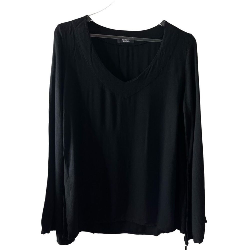 Michael Lauren V Neck Bell Sleeve Black Long Sleeve Top‎ size medium NWT